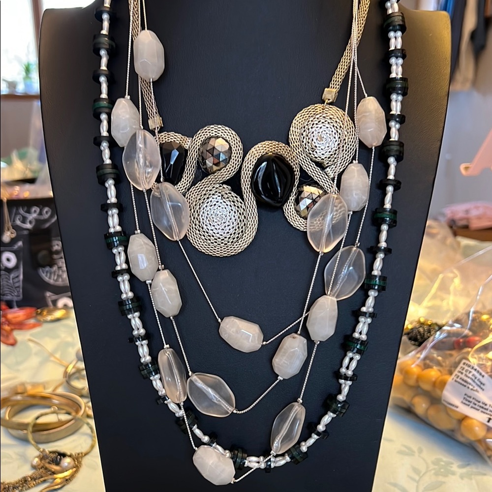 Weird jewelry lot “W”